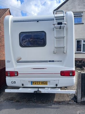 2001 Auto-Trail Cheyenne 590 — photo 2 of 20