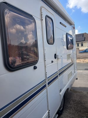 2001 Auto-Trail Cheyenne 590 — photo 7 of 20