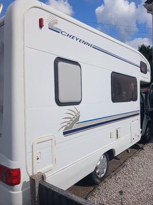 2001 Auto-Trail Cheyenne 590 — photo 10 of 20