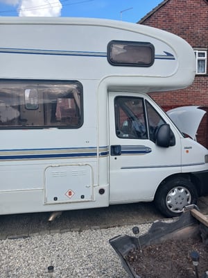 2001 Auto-Trail Cheyenne 590 — photo 12 of 20