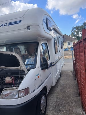 2001 Auto-Trail Cheyenne 590 — photo 18 of 20