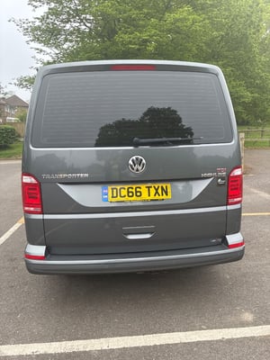 2017 Volkswagen Transporter T6 Highline — photo 10 of 22