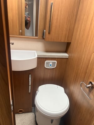 2019 Auto-Trail Tracker LB — photo 14 of 15