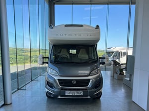 2019 Auto-Trail Tracker LB