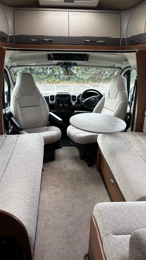 2018 Auto-Trail Tracker RS — photo 4 of 33