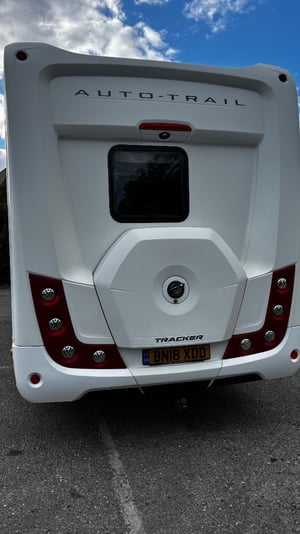 2018 Auto-Trail Tracker RS — photo 9 of 33