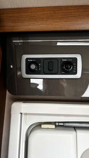 2018 Auto-Trail Tracker RS — photo 30 of 33