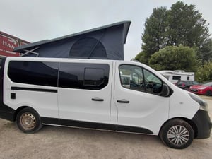 2019 Vauxhall Vivaro — photo 2 of 29