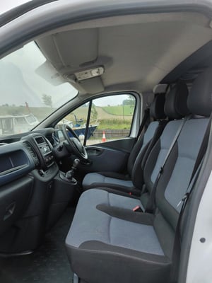2019 Vauxhall Vivaro — photo 26 of 29