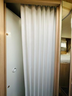 2016 Burstner Ixeo 728G — photo 14 of 27