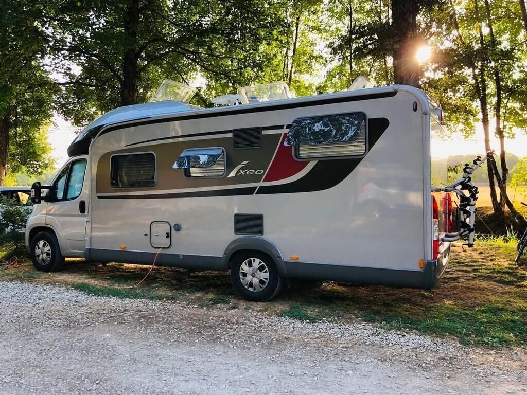 2016 Burstner Ixeo 728G - Image 4