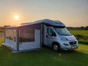 2016 Burstner Ixeo 728G