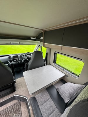 2024 Auto-Trail Adventure 67 — photo 5 of 8