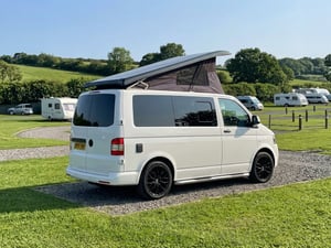 2015 Volkswagen Transporter T5 T26 Startline TDI — photo 1 of 11