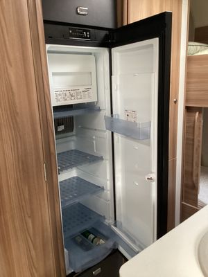 2018 Swift Escape 695 Champagne — photo 28 of 30