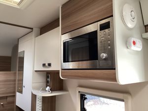 2018 Swift Escape 695 Champagne — photo 29 of 30