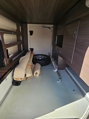 2015 Burstner Grand Panorama i920 — photo 9 of 24