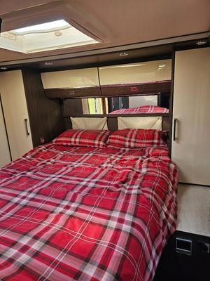 2015 Burstner Grand Panorama i920 — photo 12 of 24