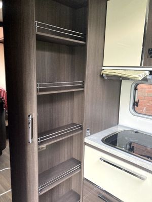 2015 Burstner Grand Panorama i920 — photo 15 of 24