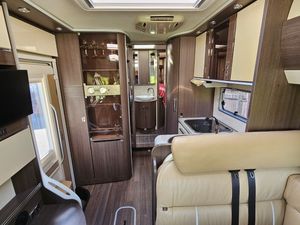 2015 Burstner Grand Panorama i920 — photo 17 of 24