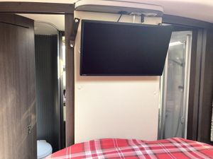 2015 Burstner Grand Panorama i920 — photo 20 of 24