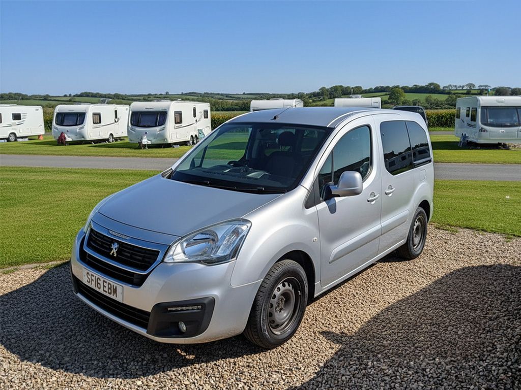 2016 Peugeot Partner Teepee - Image 1