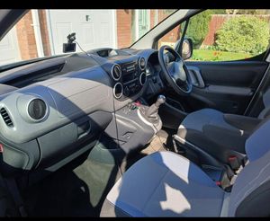 2016 Peugeot Partner Teepee — photo 8 of 10