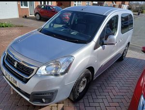 2016 Peugeot Partner Teepee — photo 5 of 10