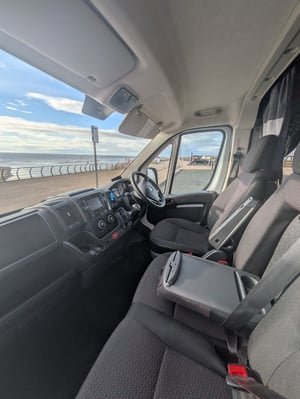 2022 Vauxhall Movano — photo 7 of 23