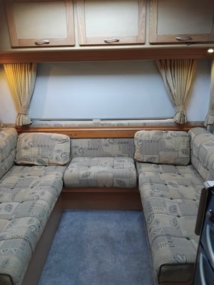 2004 Elddis Compass avantgarde 200 — photo 1 of 7