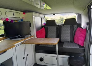 2015 Vauxhall Vivaro — photo 11 of 15