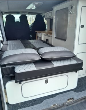 2015 Vauxhall Vivaro — photo 13 of 15