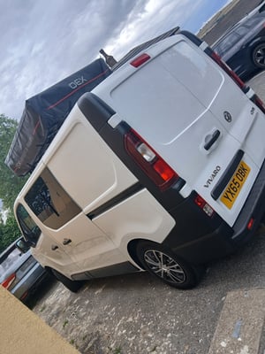 2015 Vauxhall Vivaro — photo 14 of 15