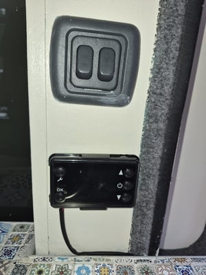 2002 Mercedes-Benz Sprinter — photo 11 of 46