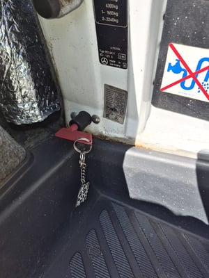 2002 Mercedes-Benz Sprinter — photo 16 of 46