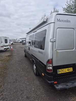 2002 Mercedes-Benz Sprinter — photo 22 of 46