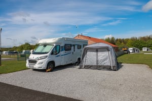 2019 Elddis Compass Avantgarde 196 — 6 Berth, 6 Belts, 16,500 Miles — photo 12 of 16
