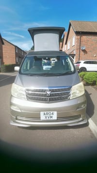 2004 Toyota Alphard - Video