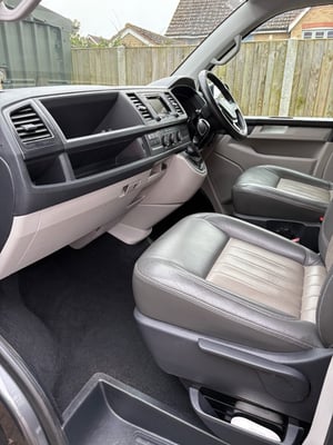2017 Volkswagen T6 T28 Highline — photo 7 of 25