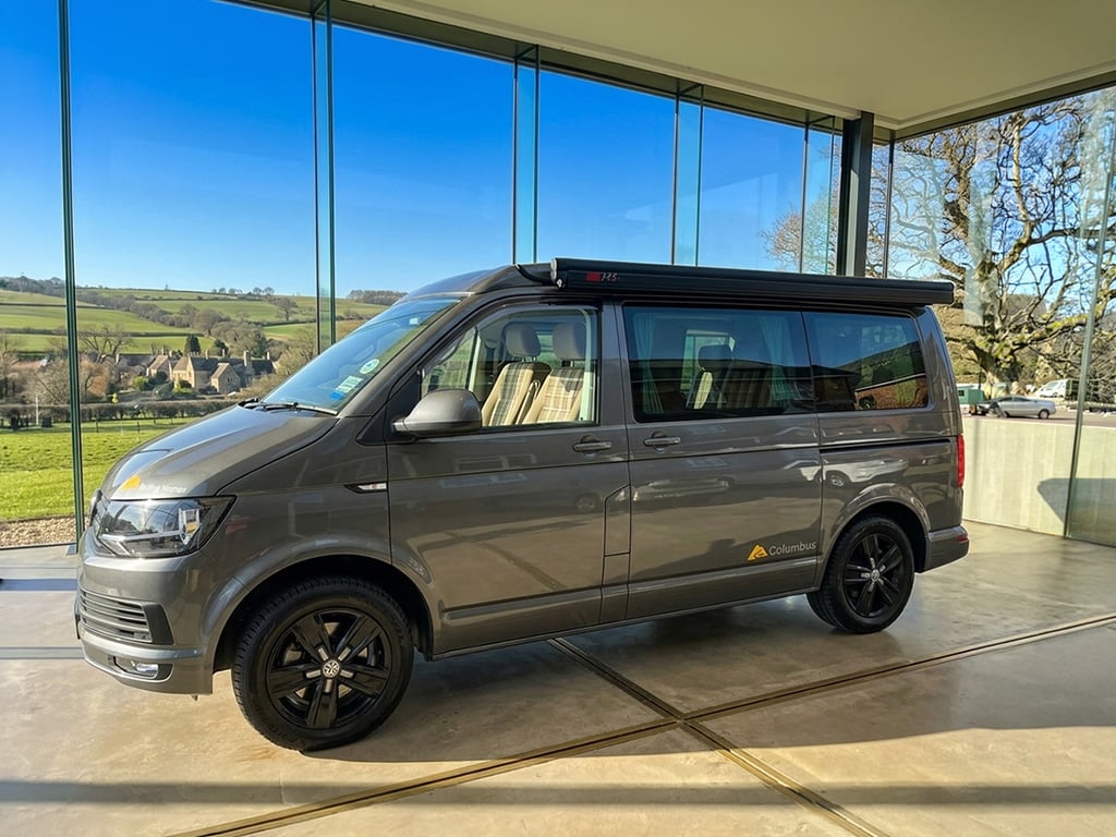 2017 Volkswagen T6 T28 Highline - Image 1
