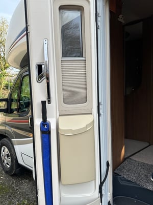 2017 Auto-Trail Apache 634 — photo 20 of 44