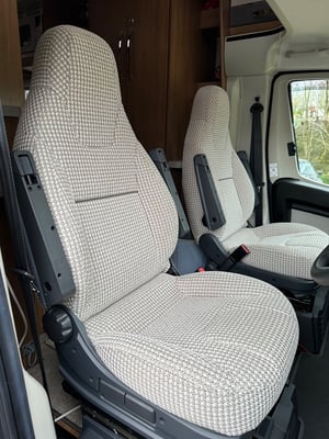 2017 Auto-Trail Apache 634 — photo 37 of 44