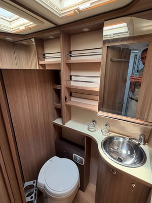 2014 Rapido 866F — photo 16 of 20
