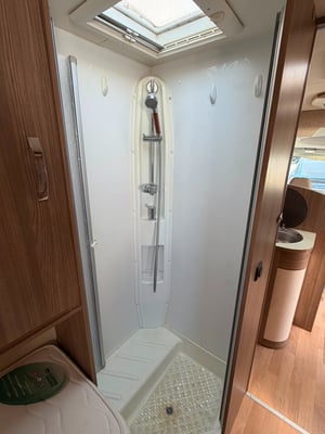 2014 Rapido 866F — photo 19 of 20