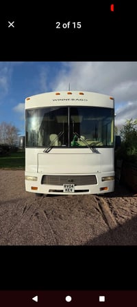 2005 Winnebago Sightseer - Image 2