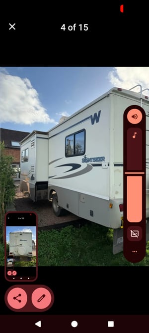 2005 Winnebago Sightseer — photo 6 of 13