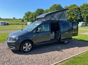 2016 Volkswagen Caddy Campervan — photo 1 of 8