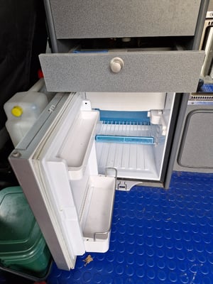 2009 Volkswagen T5 Campervan — photo 13 of 21