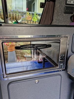 2009 Volkswagen T5 Campervan — photo 16 of 21