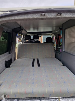 2009 Volkswagen T5 Campervan — photo 19 of 21